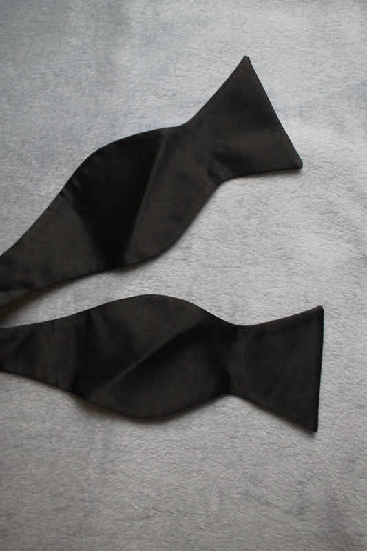 Vintage self tie thistle end black classic bow tie adjustable