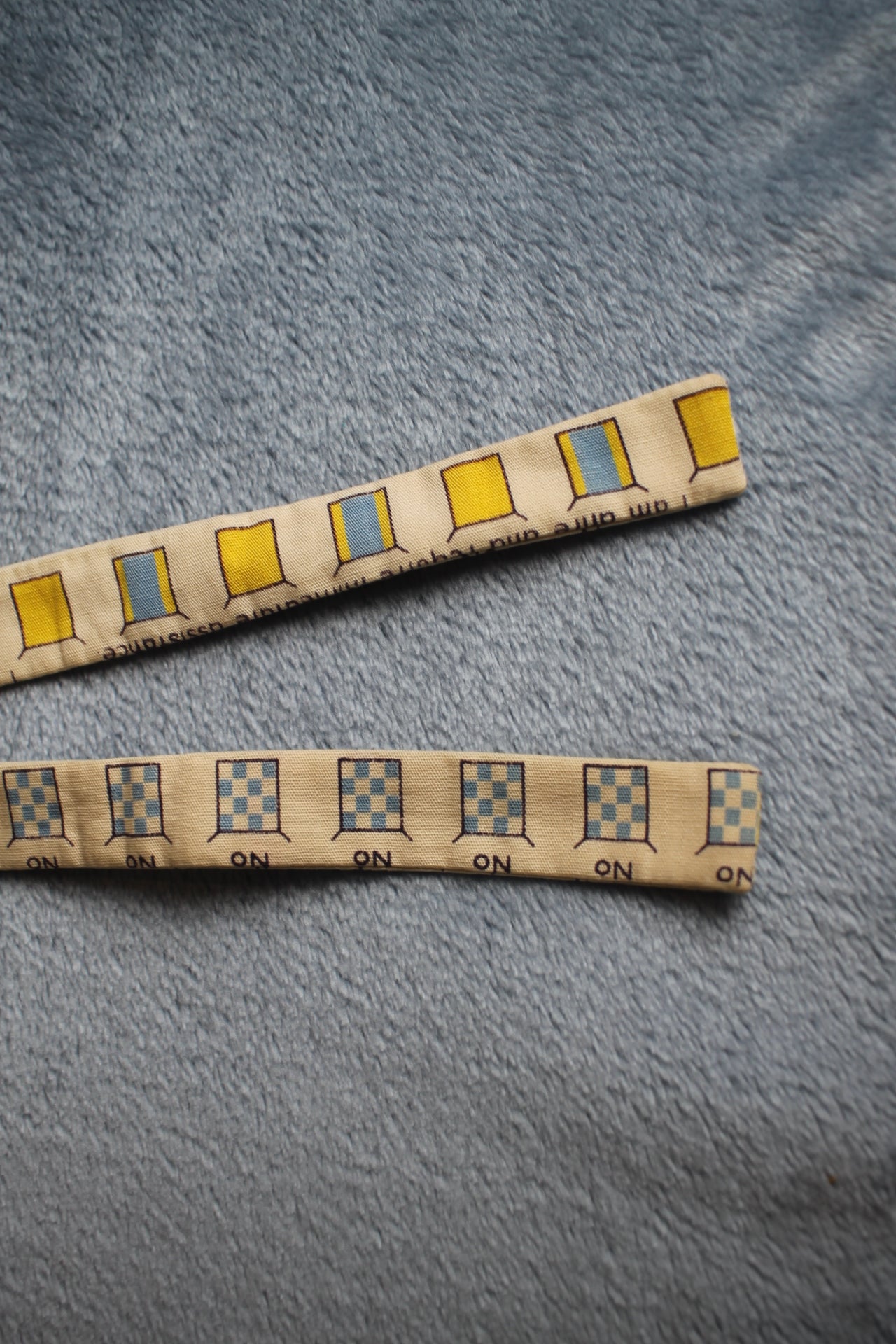 Vintage Taylor self tie straight end yellow blue signals bow tie adjustable