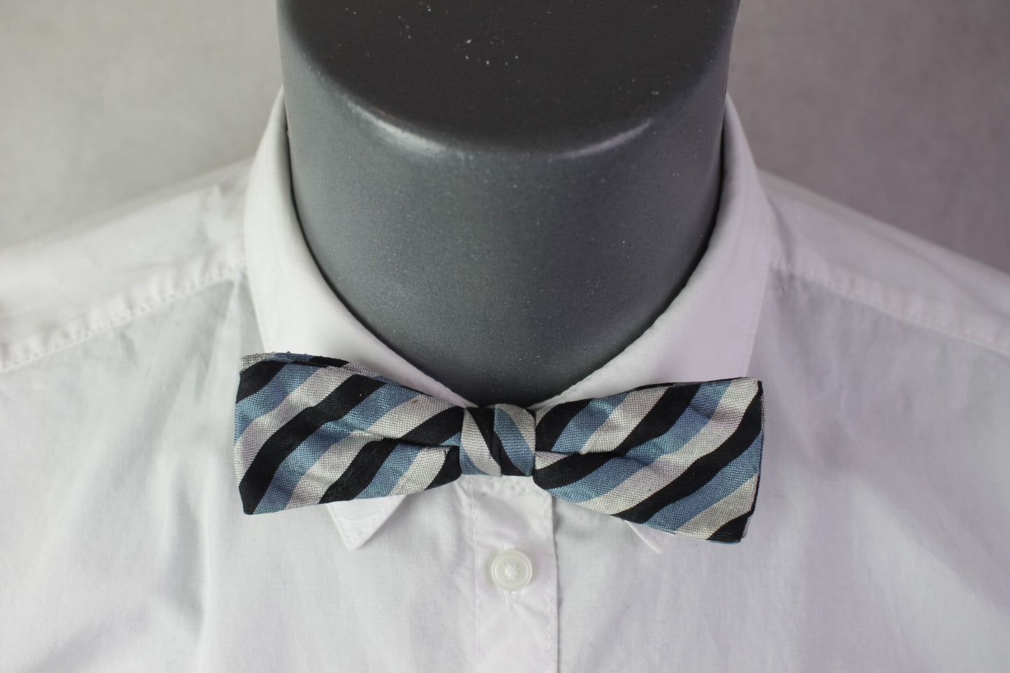 Vintage pre-tied clip on blue black silver striped bow tie