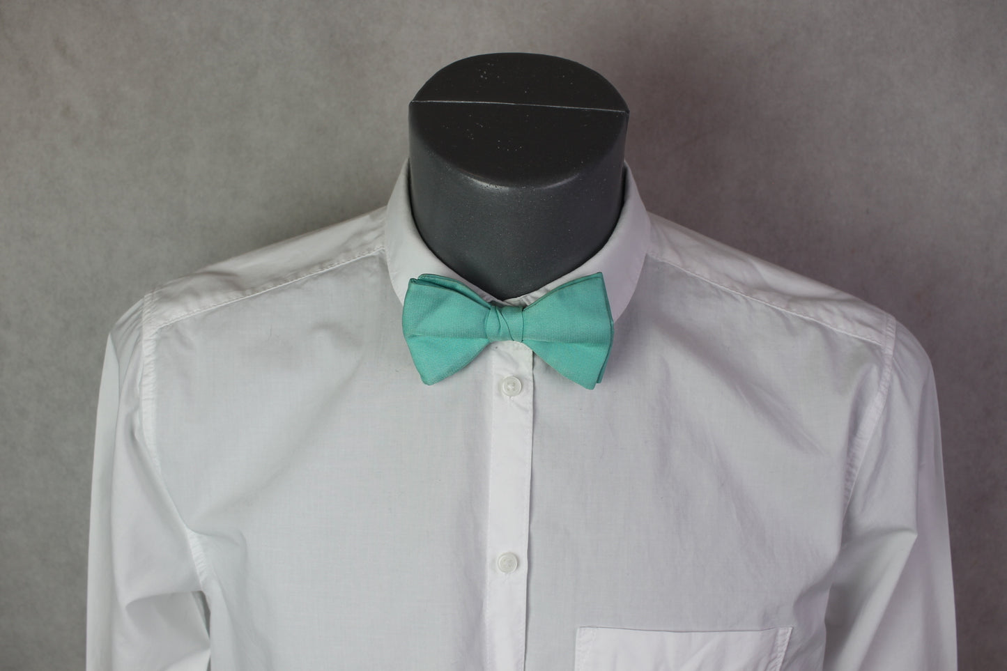 Vintage Harrods Knightsbridge pre-tied bow tie mint green adjustable