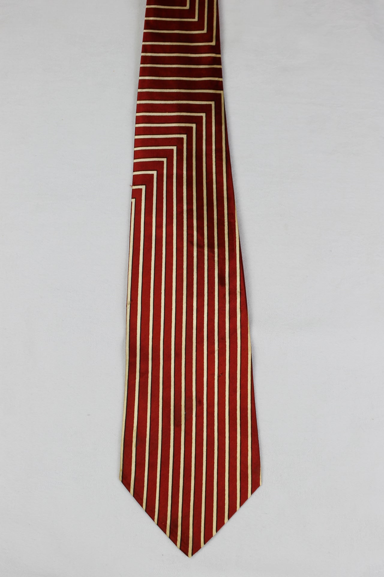 Vintage Haband Red Striped Jacquard Bitmap Tree Swing Tie 1940s/50s