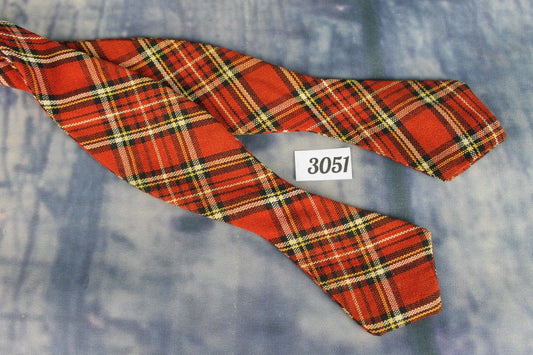 Vintage Red Green Plaid Tartan Self Tie Arrow End Thistle Bow Tie
