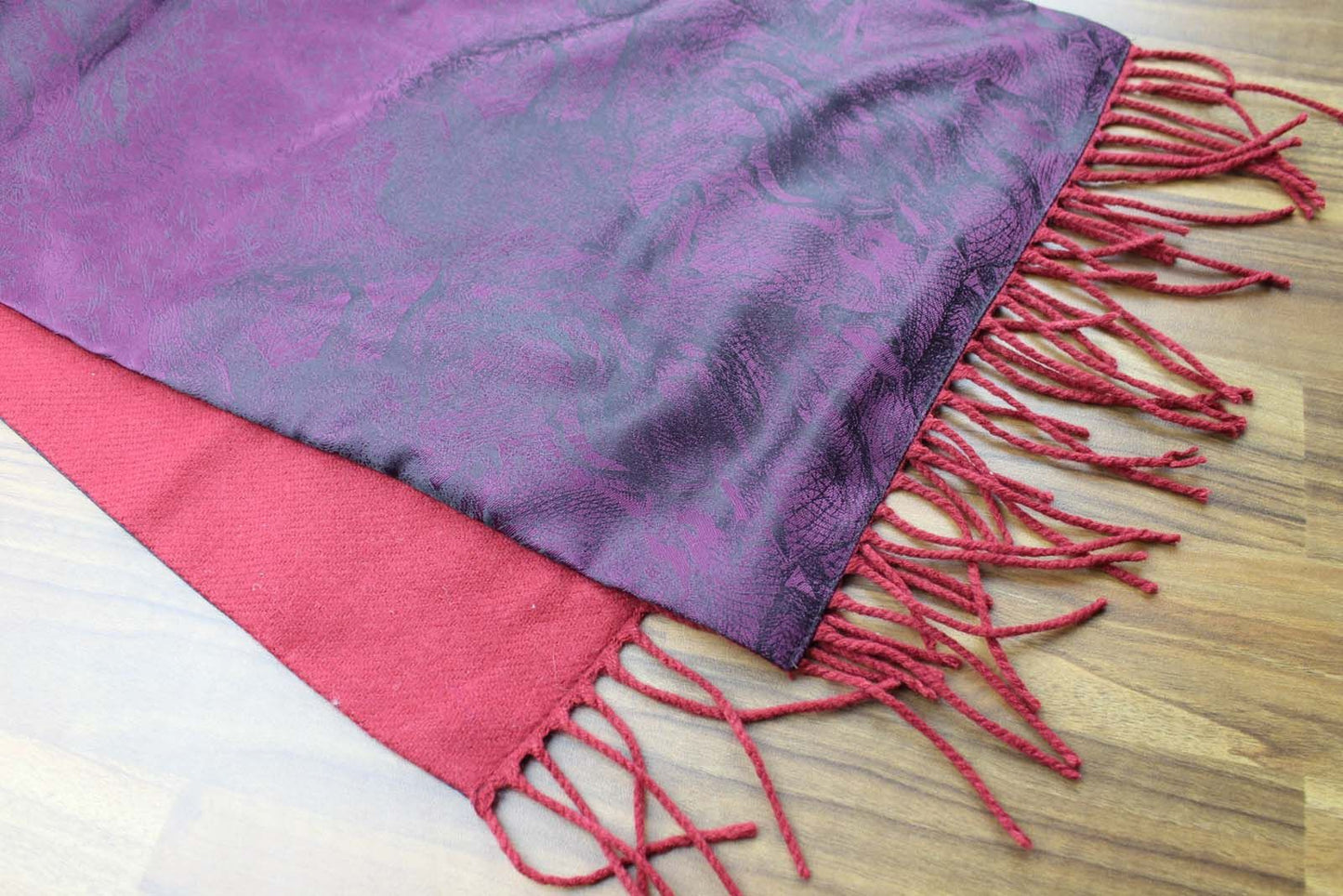 Vintage Mens Horse Print Reversible Fringed Scarf Burgundy Purple Retro Mod