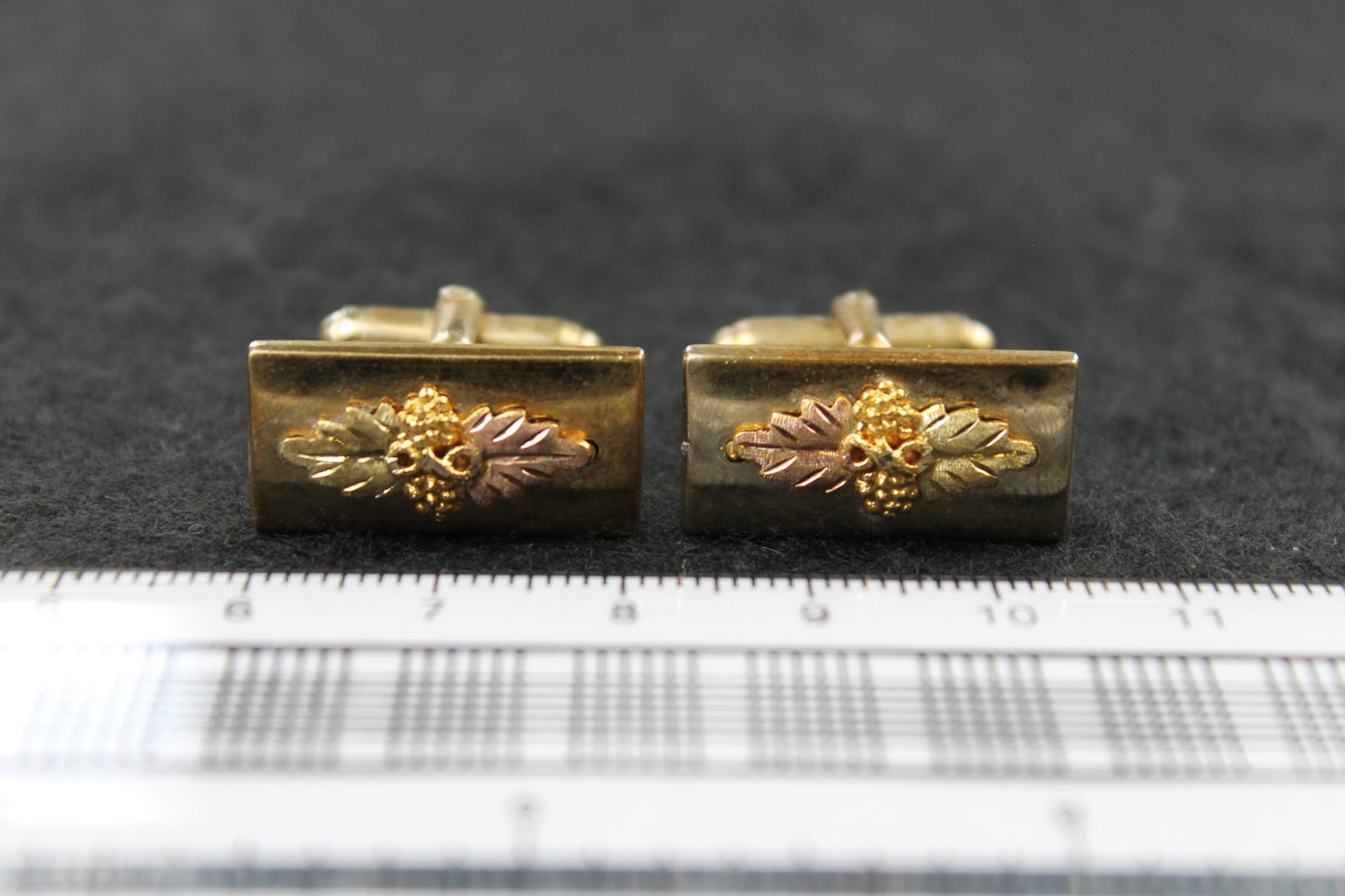 Vintage Anson Black Hills Gold Leaf Cufflinks