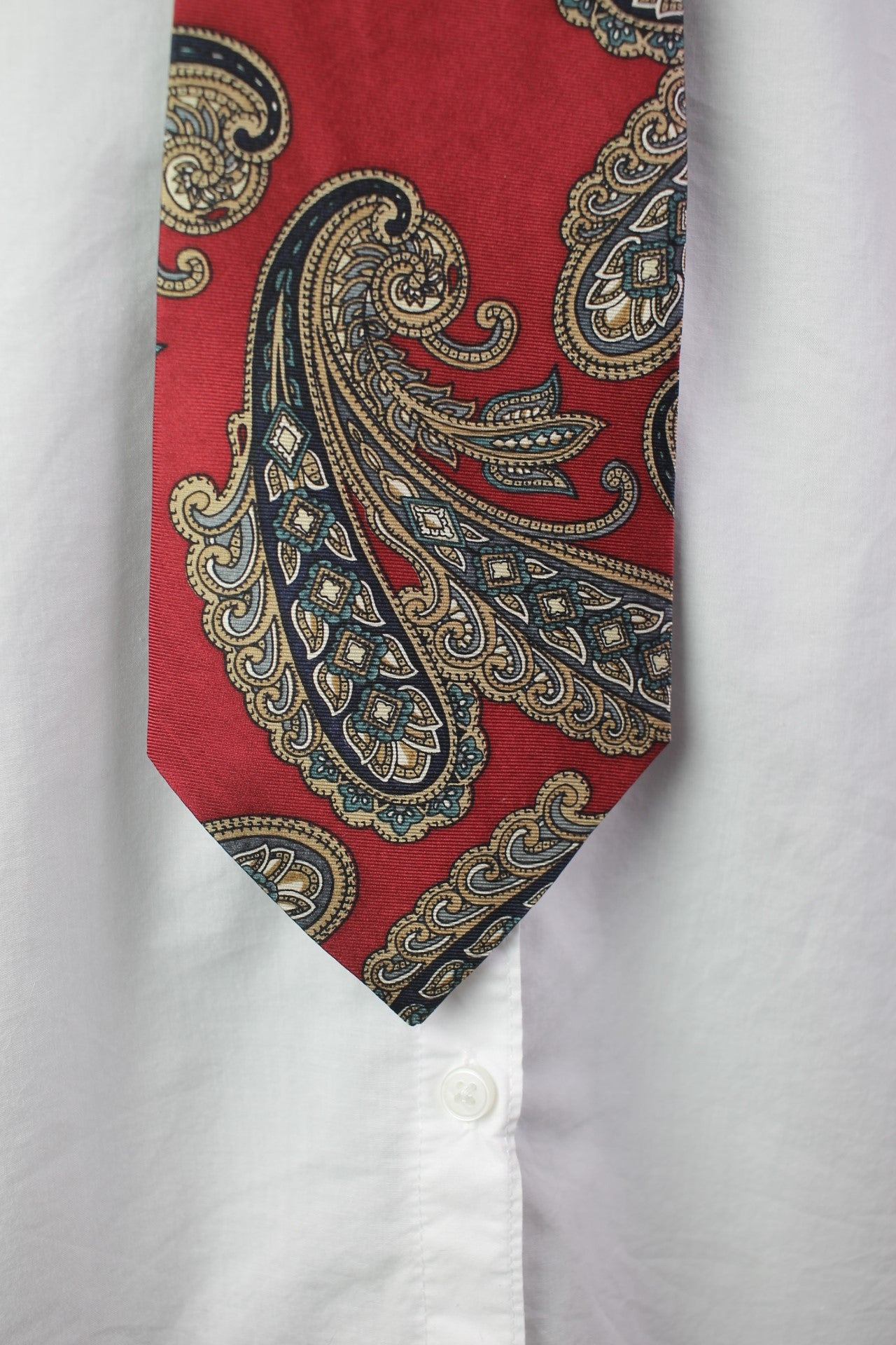 Vintage Franco Baretta 100% silk red gold green paisley pattern tie