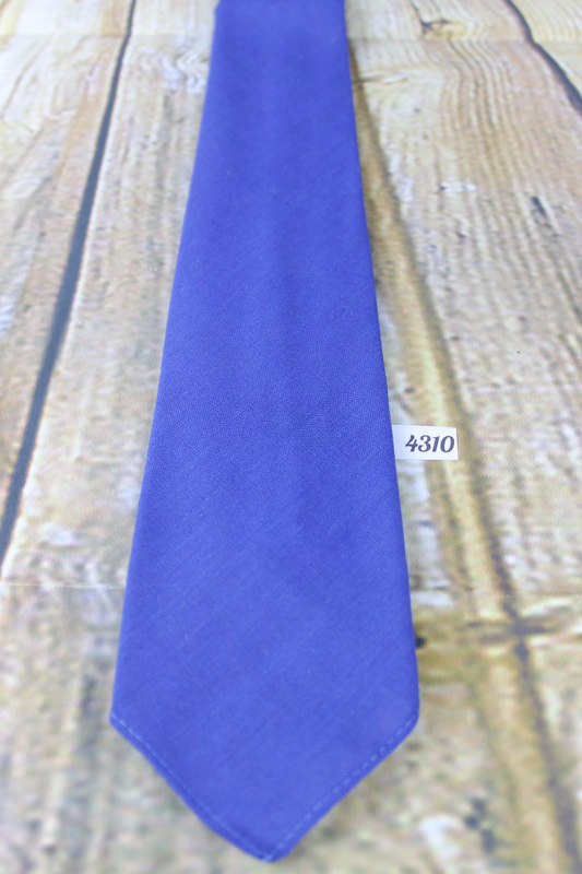 Superb Vintage 1940s/1950s Pilgrim Cravats Plain Classic Blue Tie