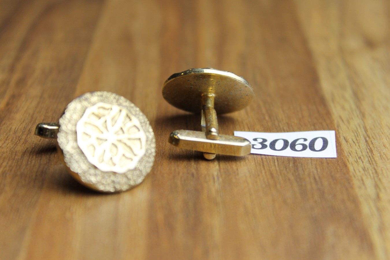 Unusual Vintage Large Gold Metal Round Embossed Cuff Links