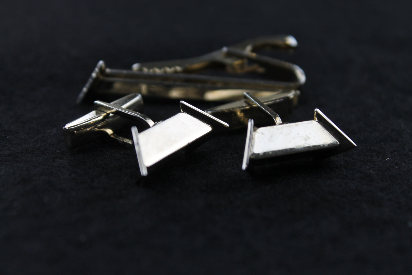 Vintage Triangular Bar Cufflinks & Tie Clip Set