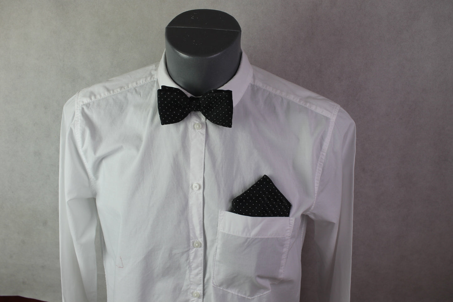 Vintage Frederick Theak pre-tied bow tie and handkerchief set black silver sparkly spotted pattern adjustable