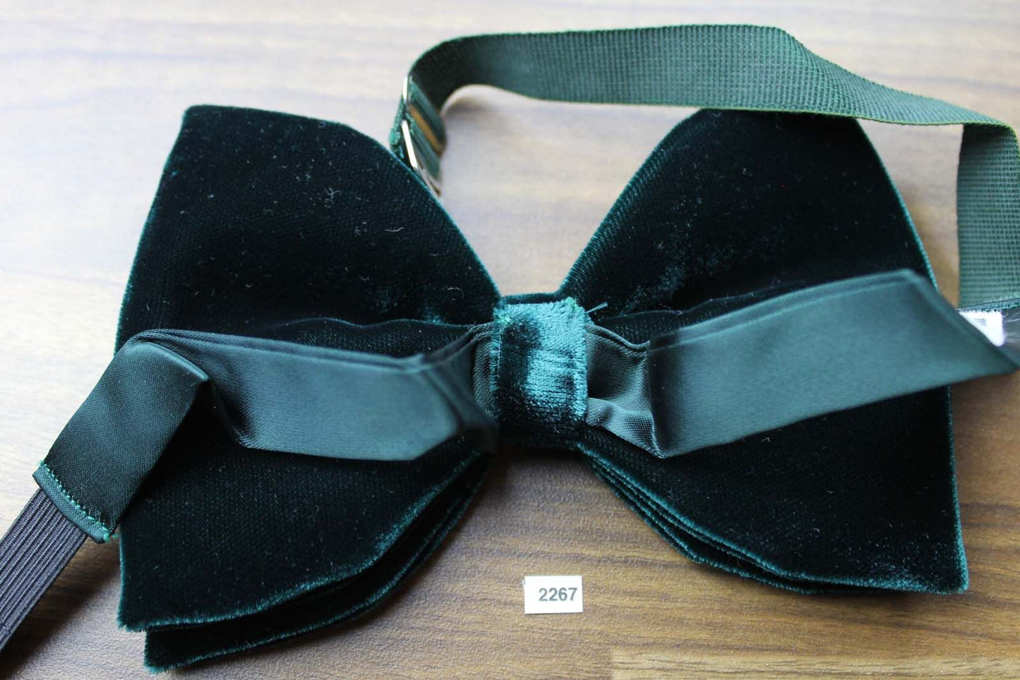 Vintage 1970s Pre Tied Bow Tie Dark Green Velvet Adjustable