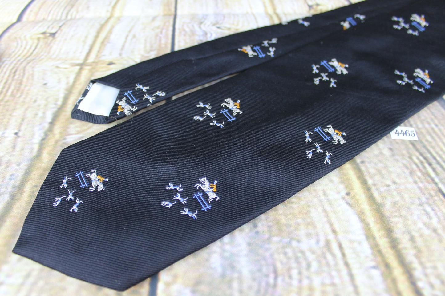 Vintage Brittania black fox hunting horse hounds design wide kipper tie 1970s