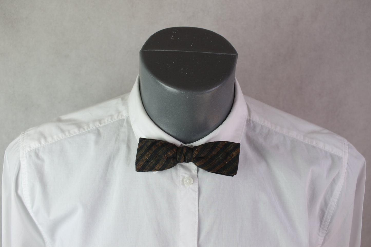 Vintage pre-tied clip on black bronze striped pattern bow tie