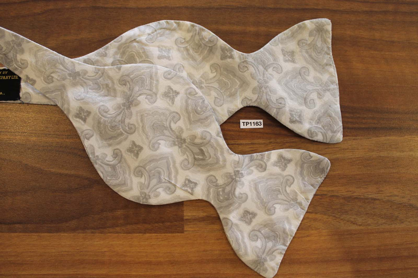 Vintage The Thai Silk Company Champagne Self Tie Straight End Thistle Bow Tie
