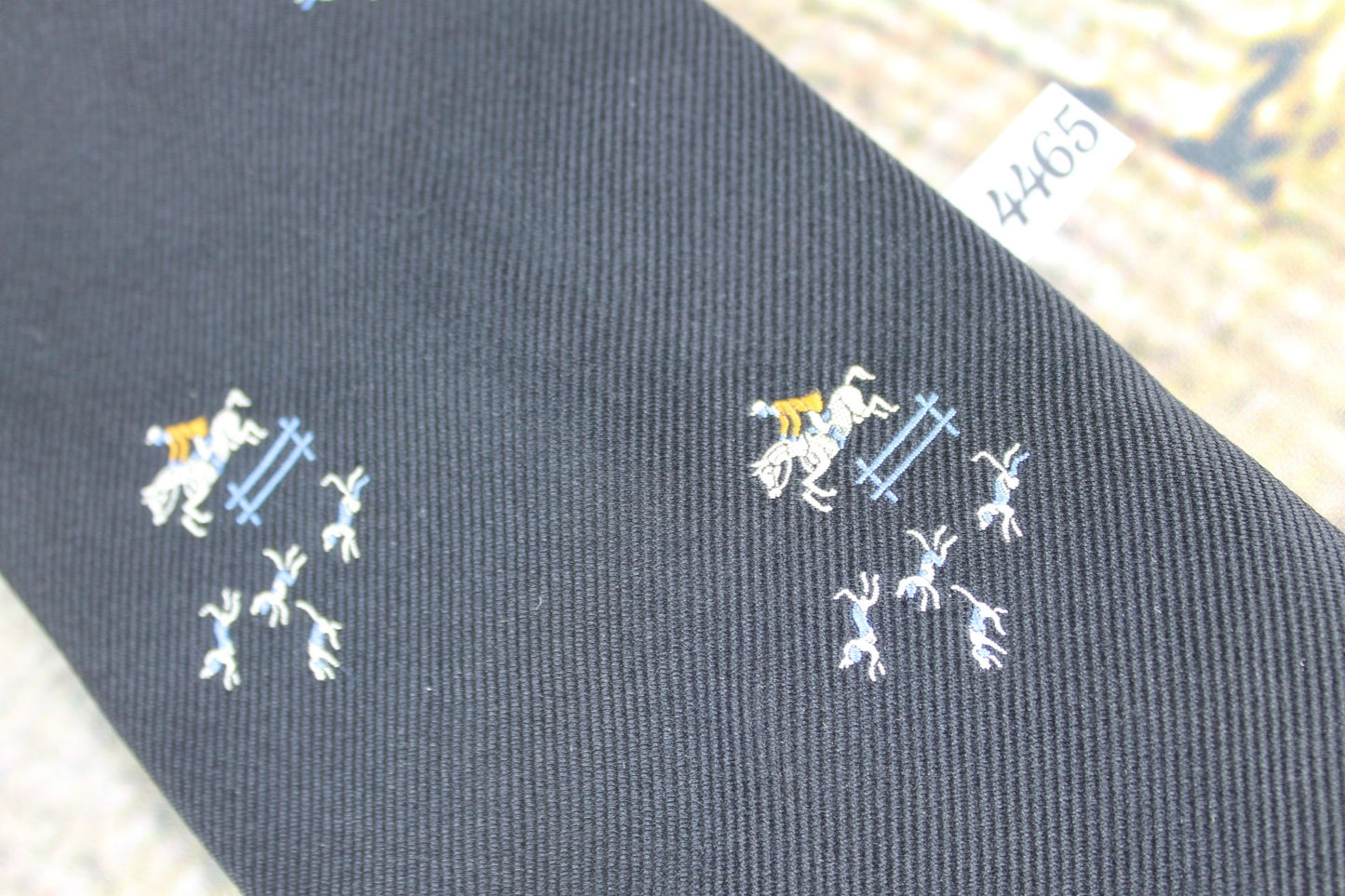 Vintage Brittania black fox hunting horse hounds design wide kipper tie 1970s