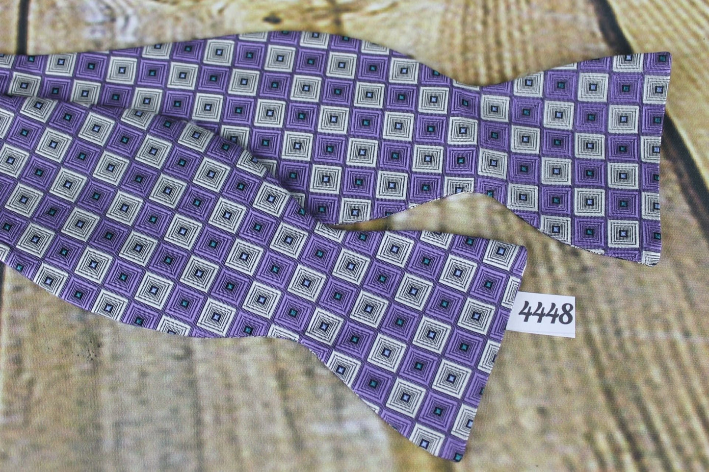 Vintage self tie thistle end 100% silk lilac squares pattern bow tie
