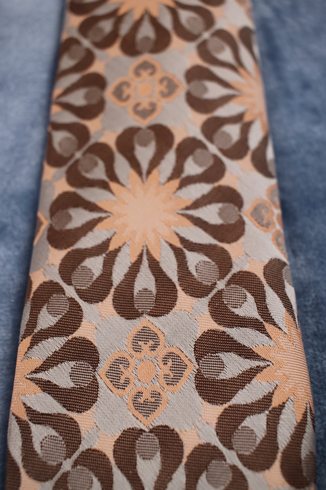 Vintage Tootal 1960s peach brown floral pattern kipper tie