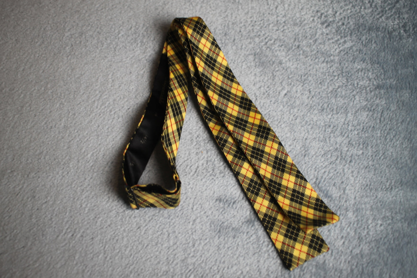 Vintage self tie paddle end yellow black red tartan pattern bow tie adjustable