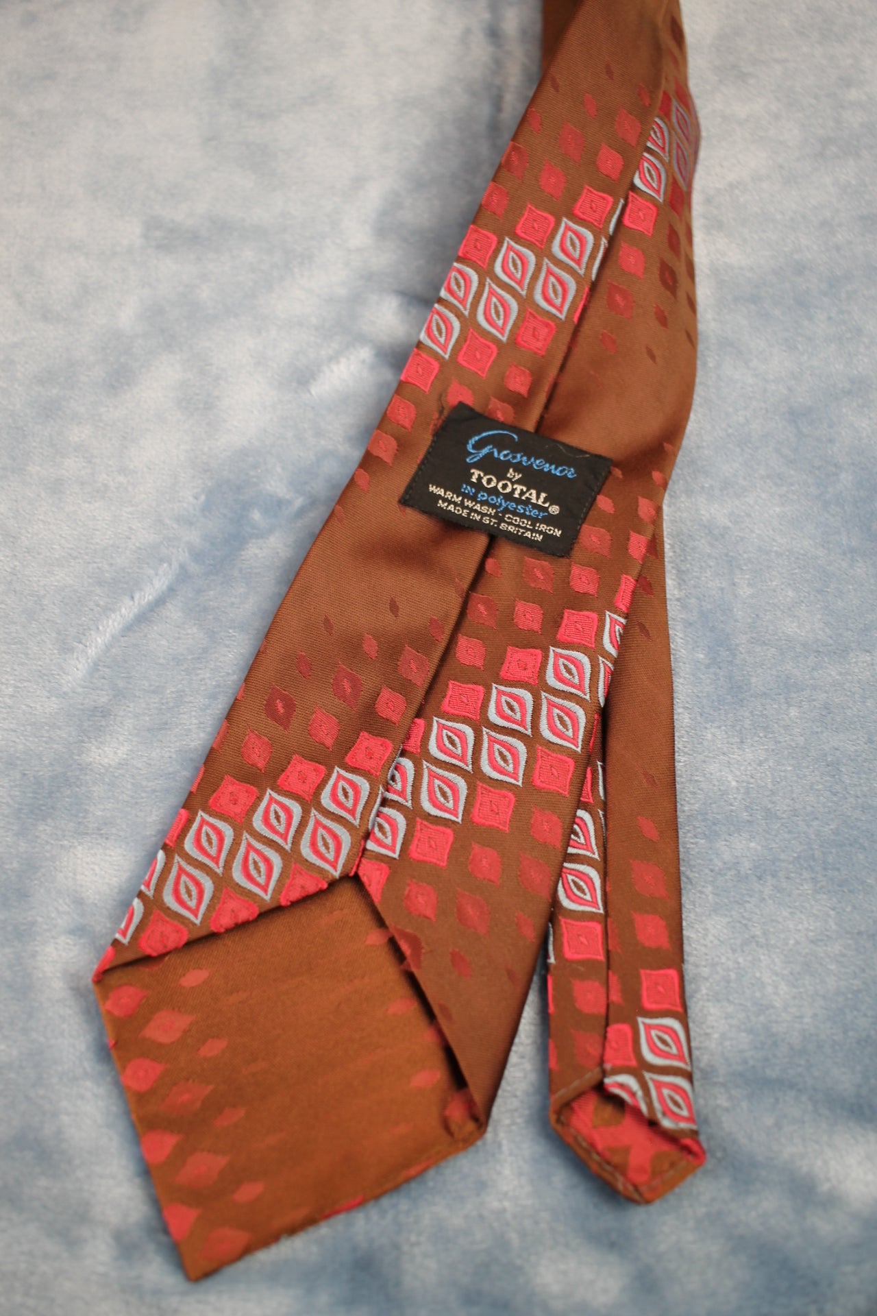 Vintage Tootal 1960s brown red blue pattern kipper tie