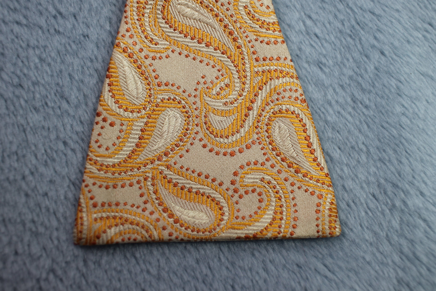 Vintage Pronto Uomo Couture 100% silk self tie thistle end  orange paisley bow tie adjustable