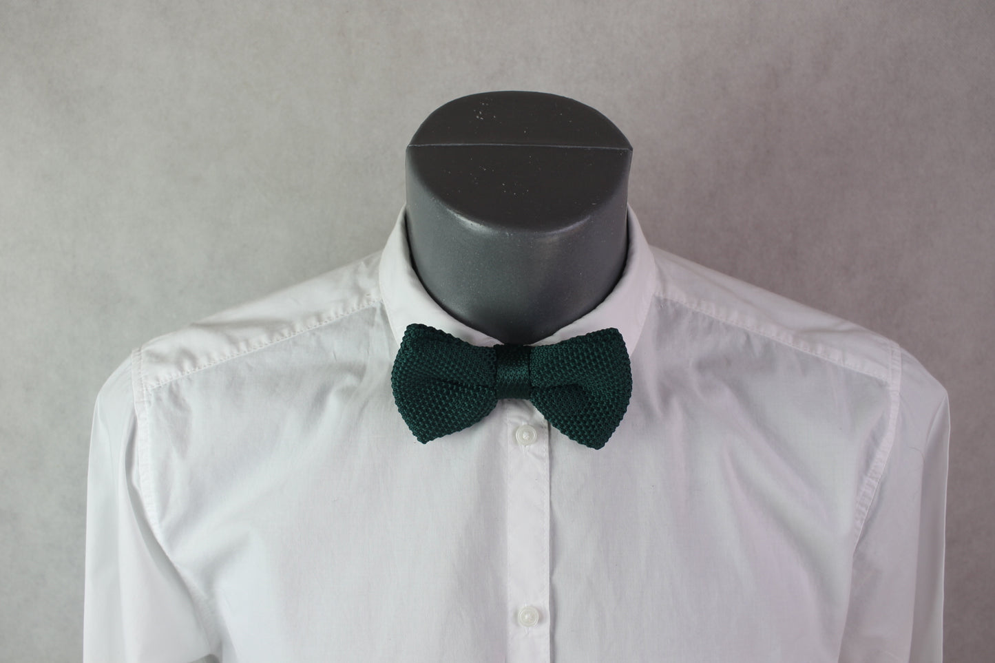 Vintage pre-tied bottle green bow tie adjustable
