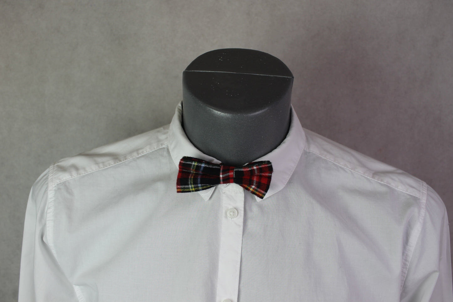 Vintage pre-tied red black tartan pattern bow tie adjustable