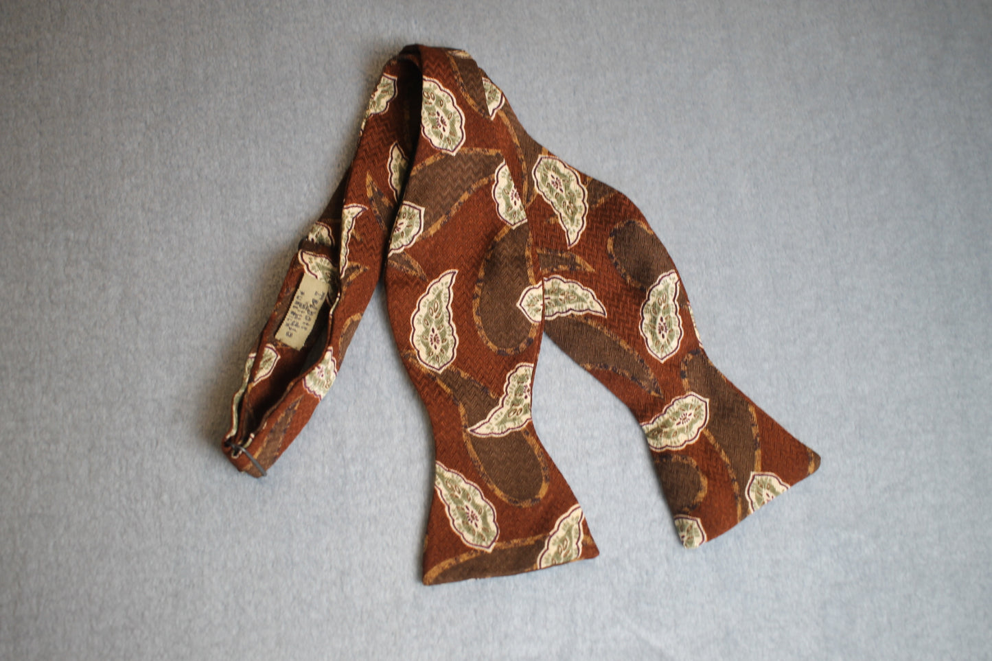 Vintage Talbott Studio self tie thistle end pure silk 2 tone brown green pattern bow tie adjustable