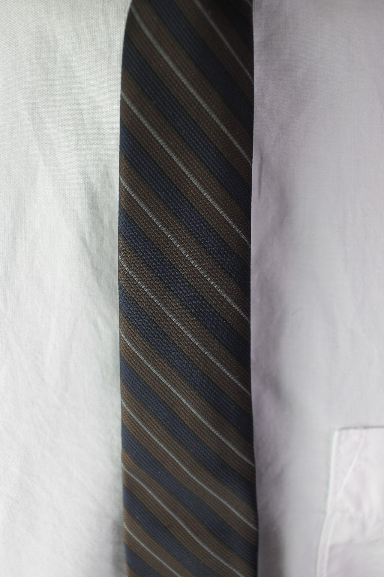 Vintage Beau Brummell brown black striped pattern skinny tie