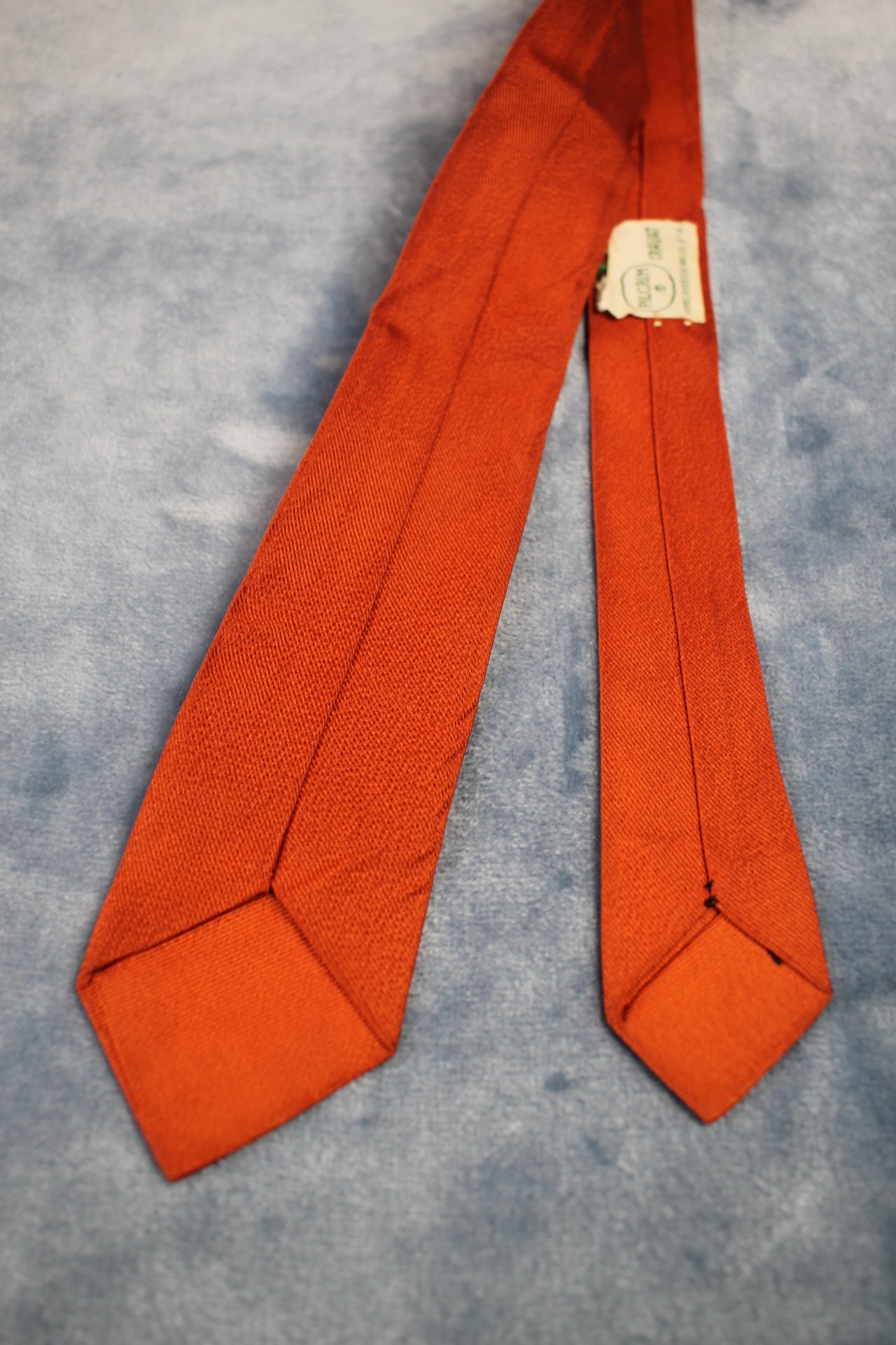 Vintage Pilgrim Roebuck & Co 1940s/50s burnt orange K motif tie