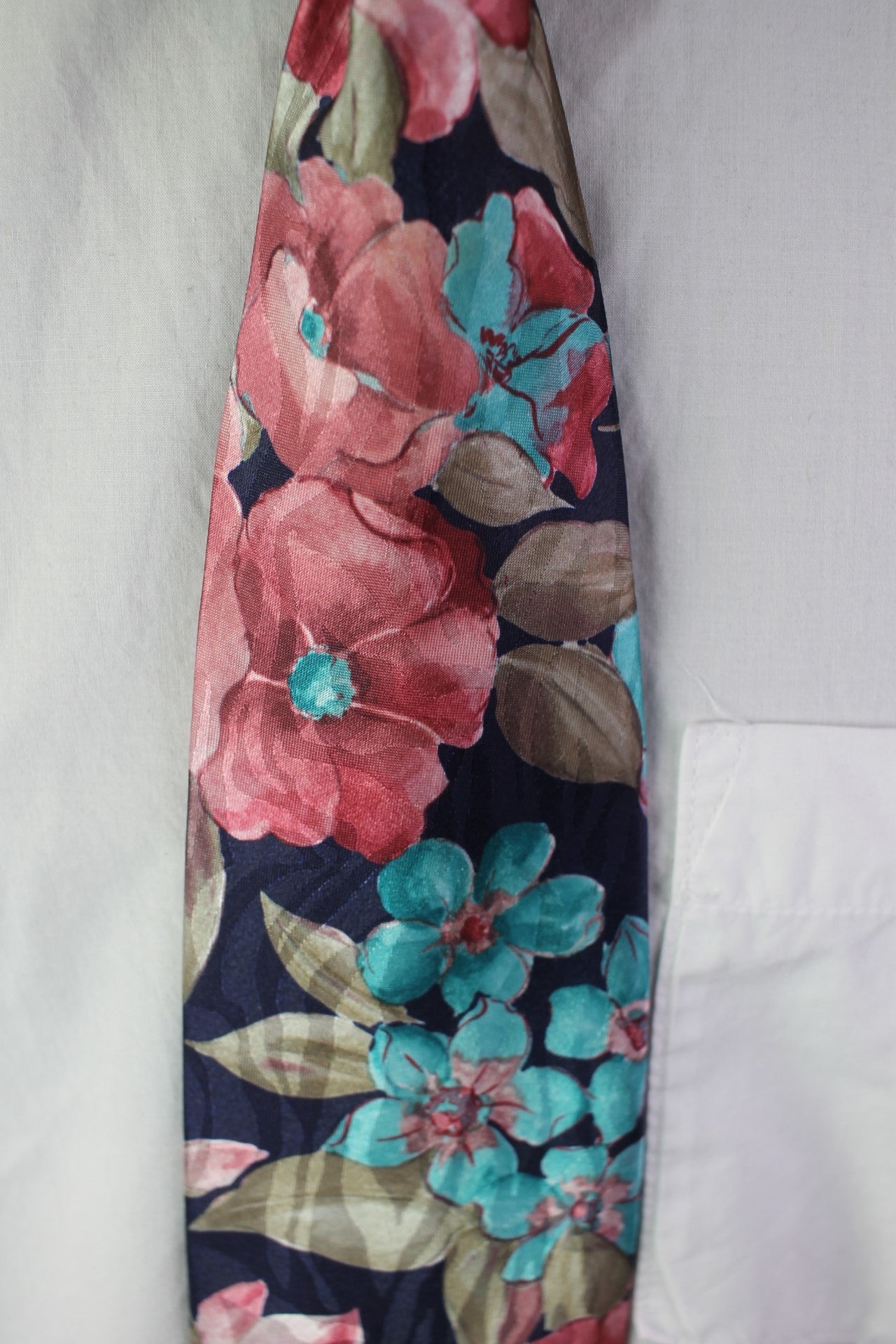 Vintage Berkman Place 1940s/1950s pink green gold floral pattern tie