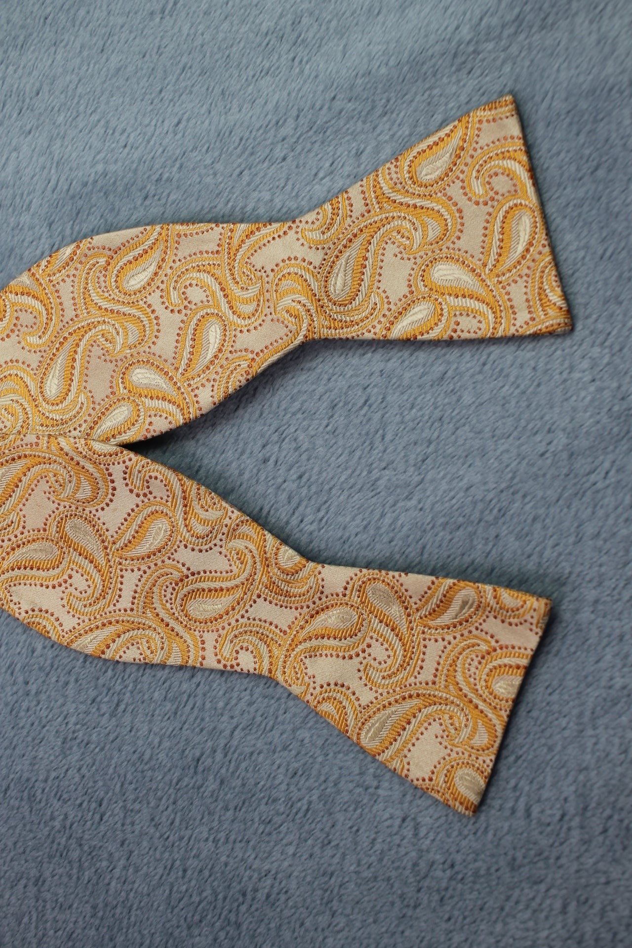 Vintage Pronto Uomo Couture 100% silk self tie thistle end  orange paisley bow tie adjustable