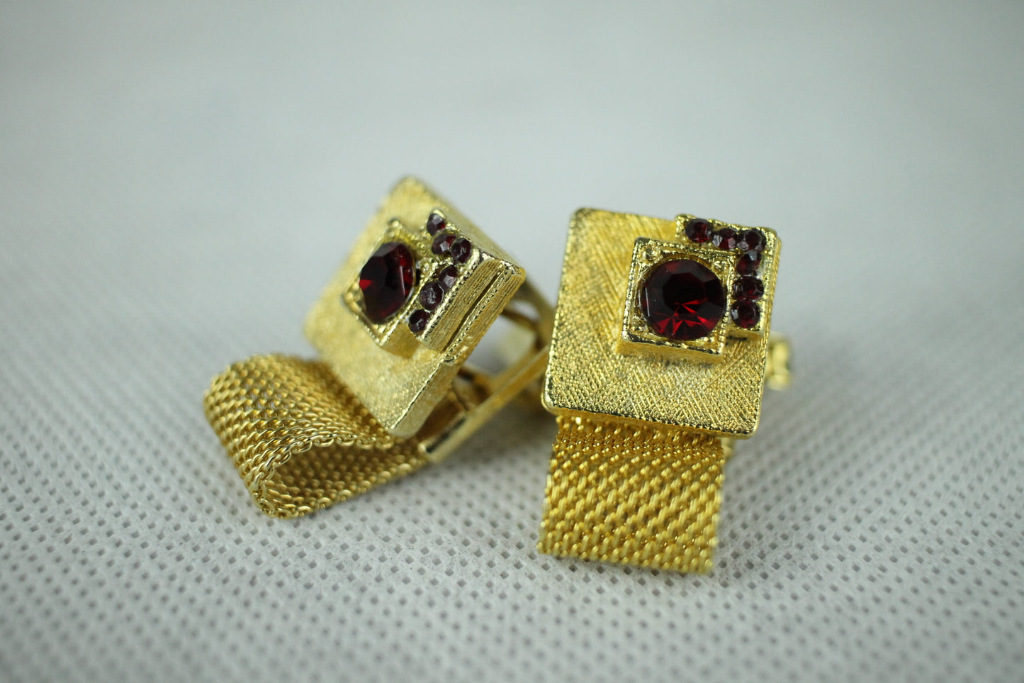Vintage Gold Metal Ruby Stone Set Wrap Round Cufflinks