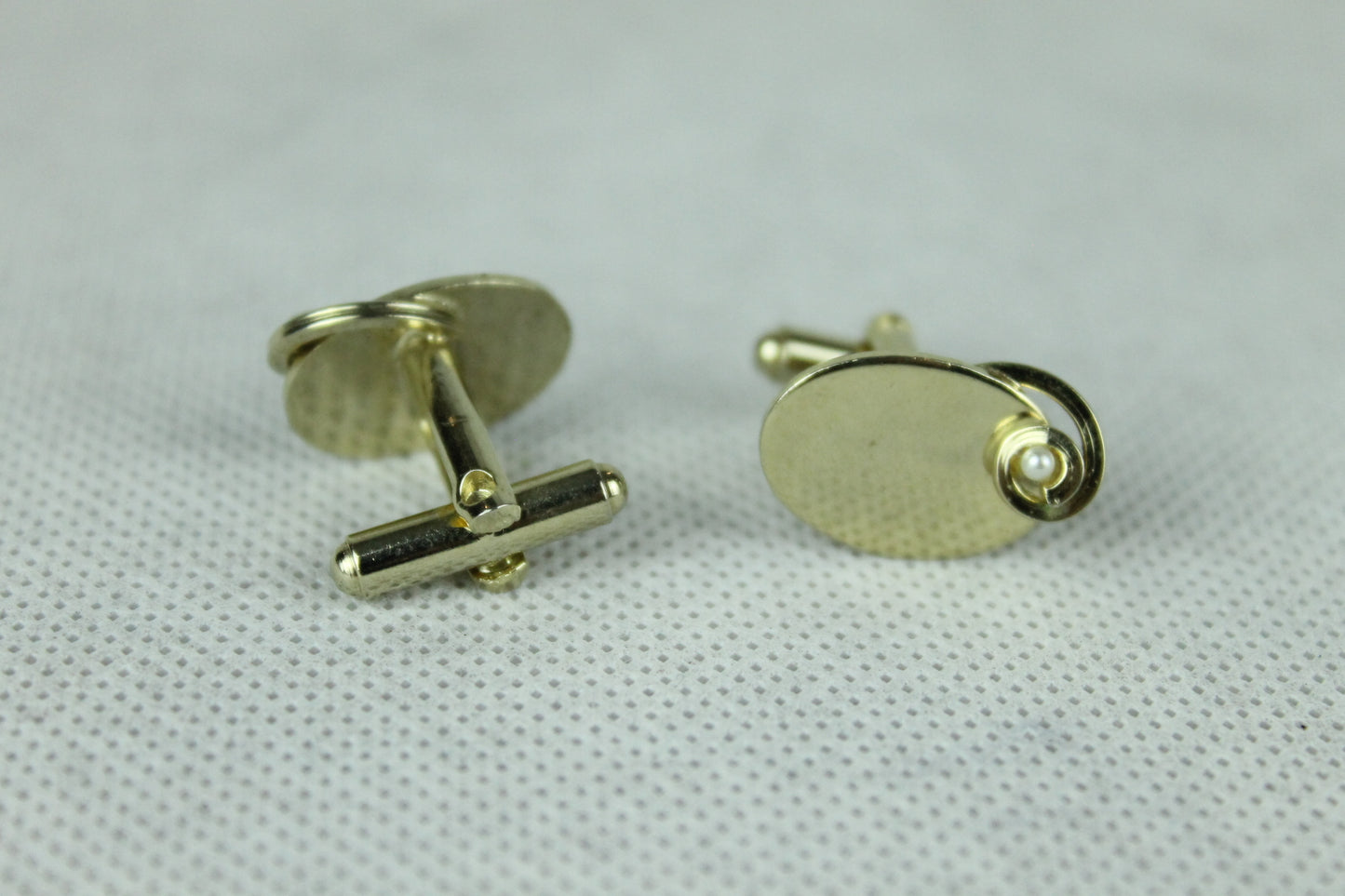 Vintage Gold Metal Oval Cufflinks Swirl Set Pearl