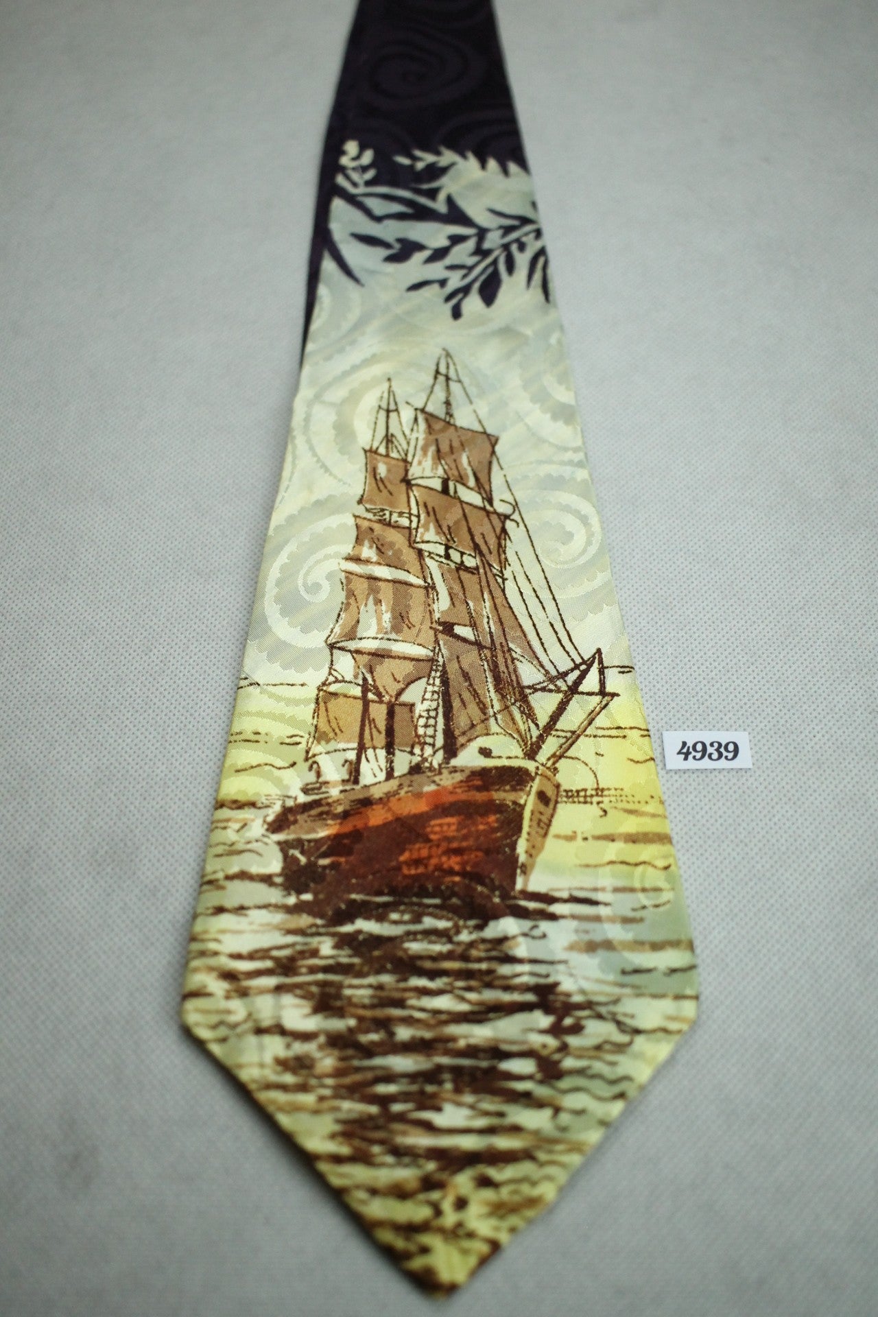 Stylebest Galleon Hand Fashioned Jacquard Vintage Swing Tie 1940s/50s