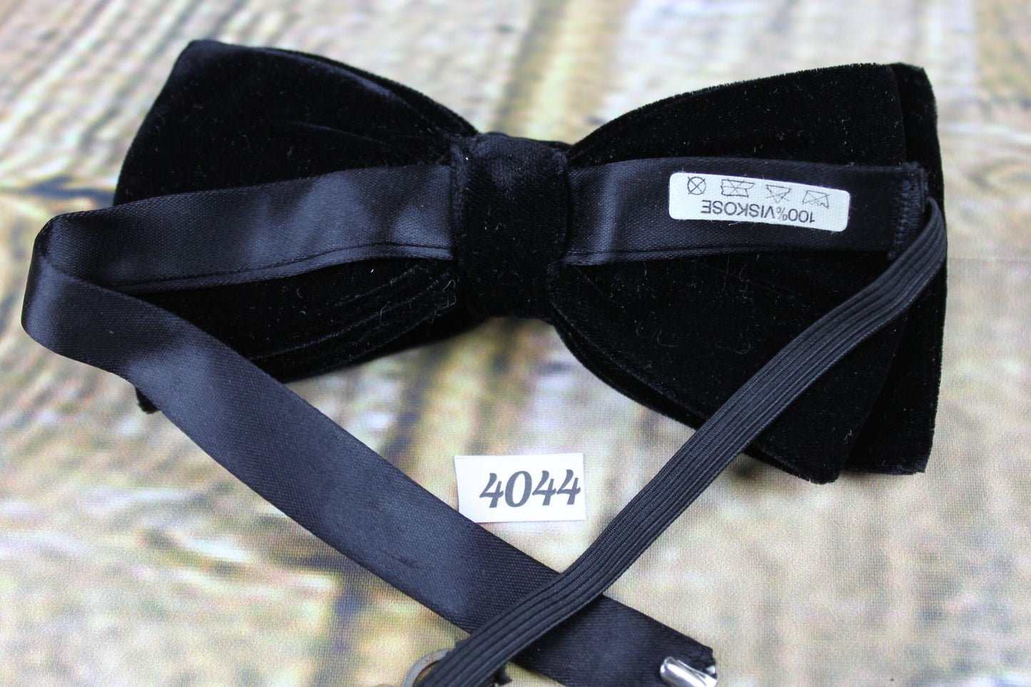 Vintage 1970s Classic Black Velvet Pre Tied Bow Tie Adjustable