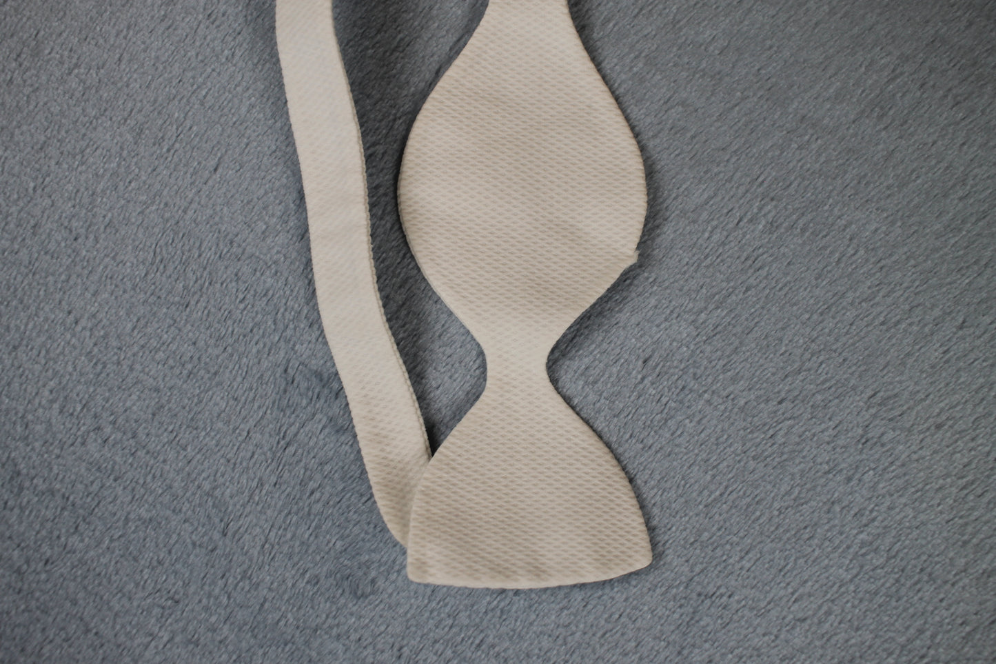 Vintage self tie single butterfly end white bow tie