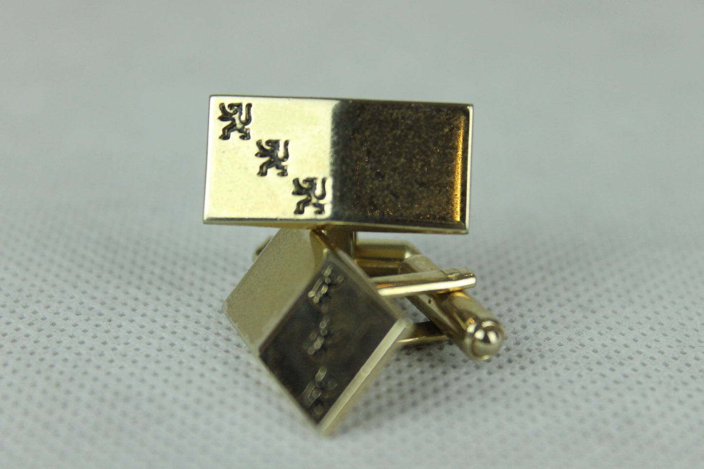Vintage Gold Metal Oblong Three Lions Cuff Links