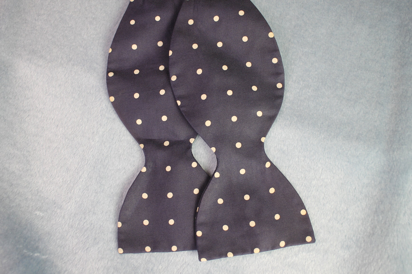 Vintage self tie thistle end all silk blue white polka dots pattern bow tie adjustable