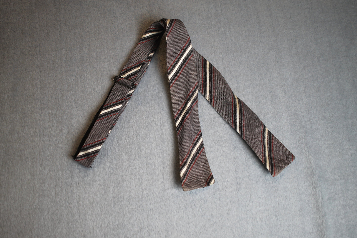 Vintage self tie paddle end dark grey white red striped pattern bow tie adjustable