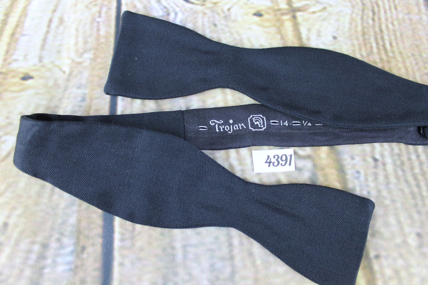 Vintage Trojan Classic Black Self Tie Straight End Thistle Bow Tie