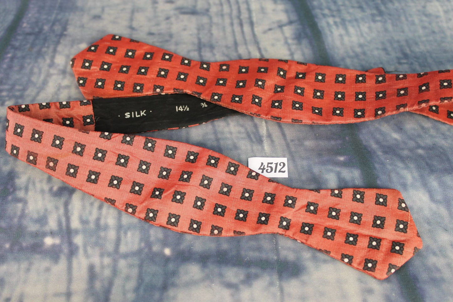 Superb Vintage All Silk Rose Pink Black Squares Pattern Self Tie Arrow End Thistle Bow Tie