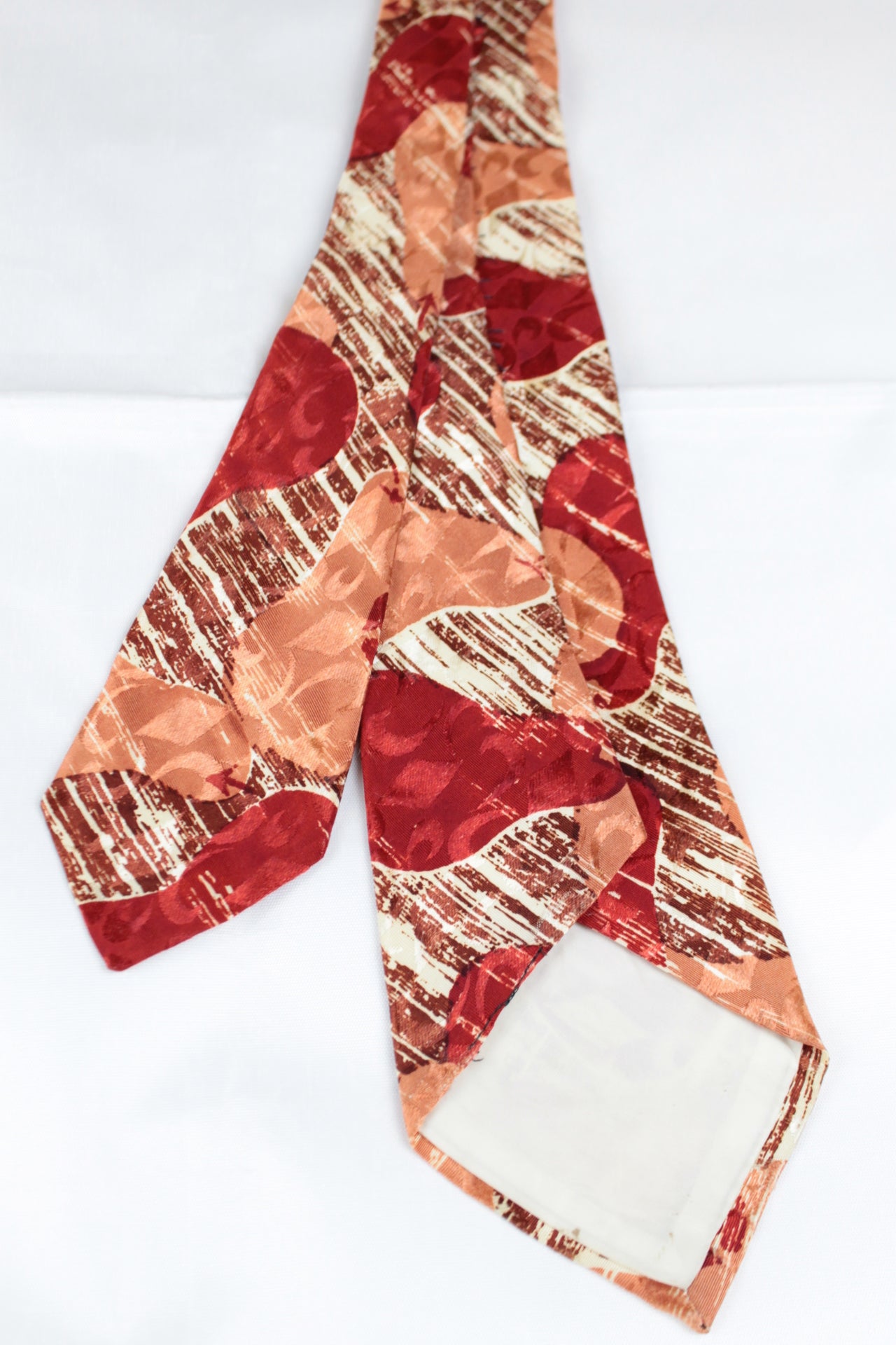 Vintage 1950s Silverwood's Oranges Reds Pear Pattern Jacquard Swing Tie
