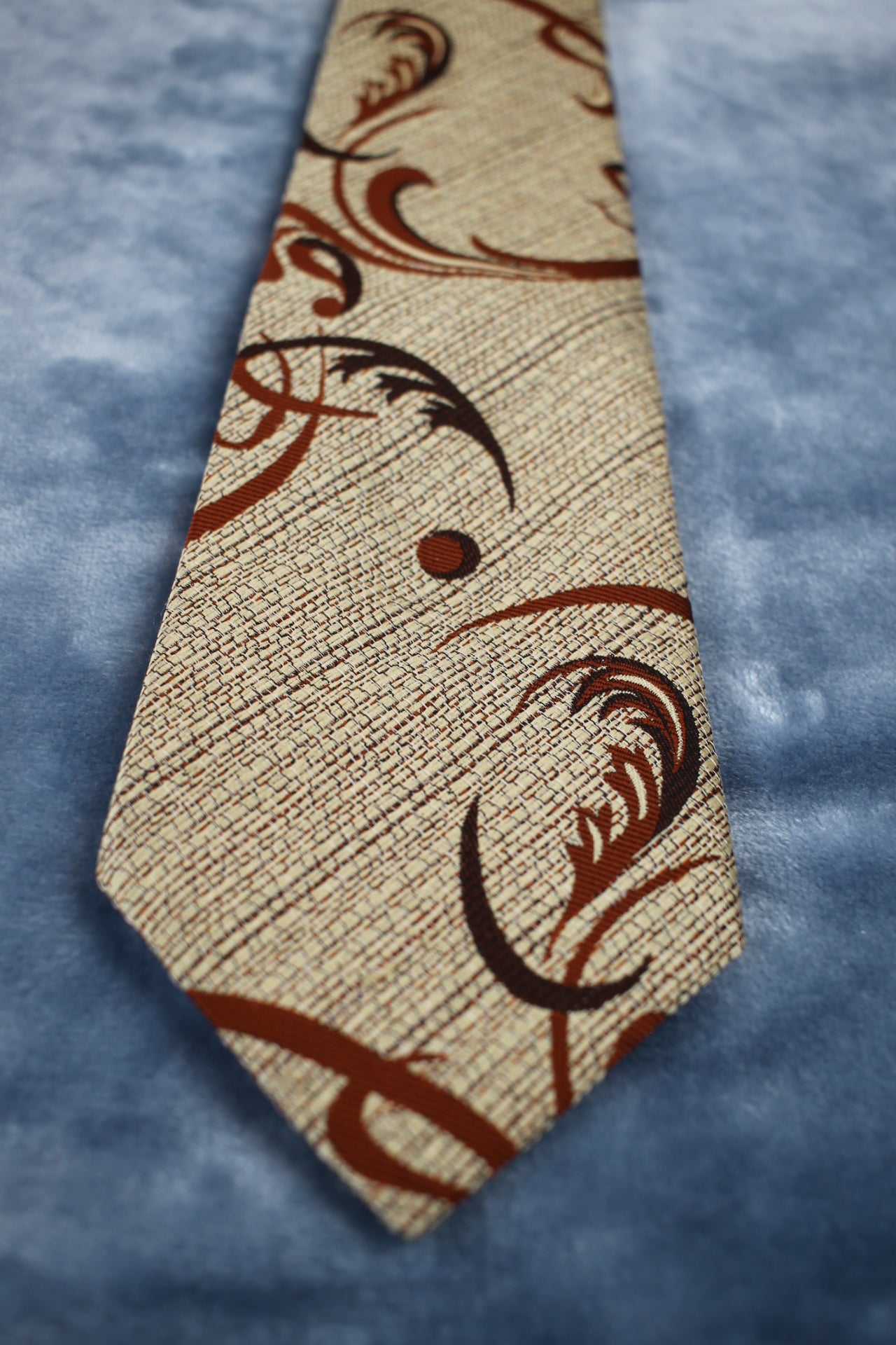 Vintage Tootal 1960s brown bronze beige pattern kipper tie