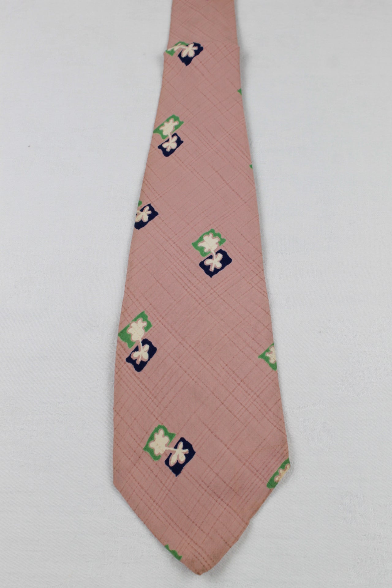 Vintage Hand Tailored Pink blue green Pattern Tie 1940s/50s