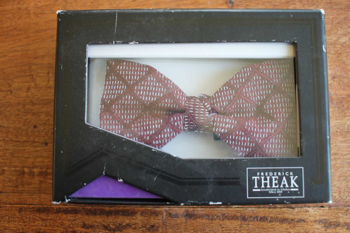 Vintage Frederick Theak pre-tied dark red silver pattern bow tie adjustable still in box