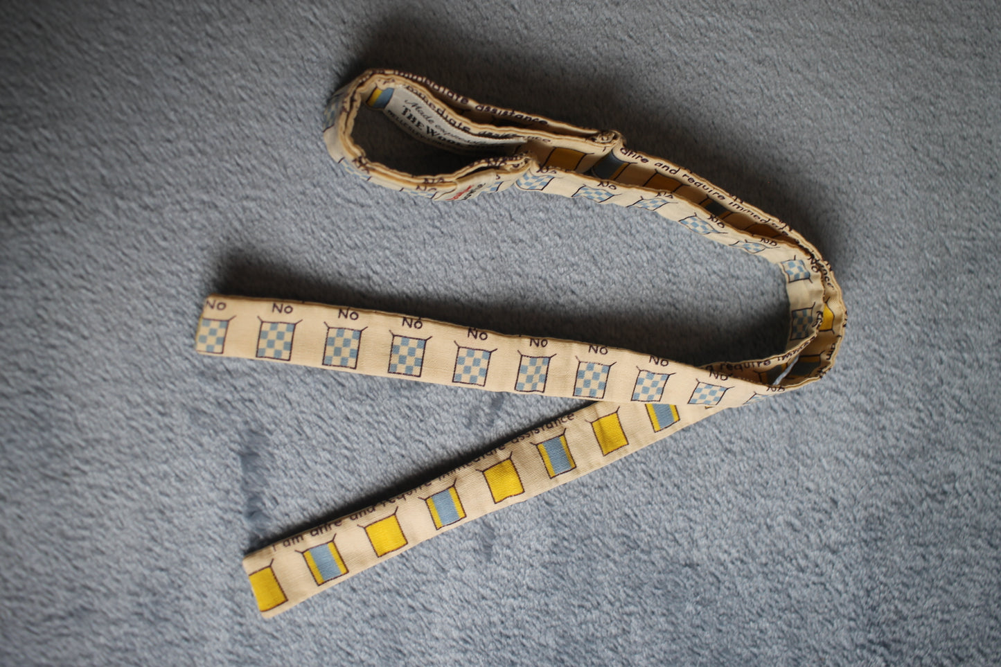 Vintage Taylor self tie straight end yellow blue signals bow tie adjustable
