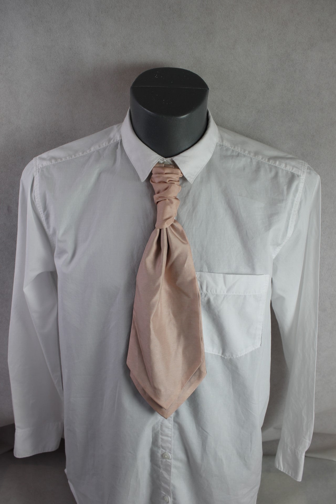 Vintage Jack Reid pre-tied dusky pink wedding cravat adjustable