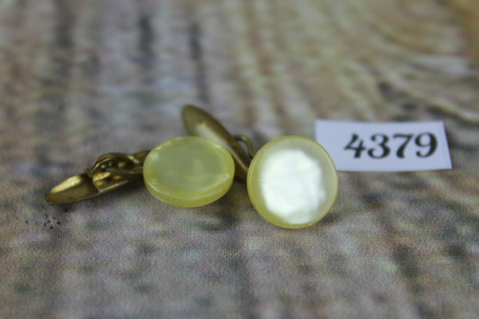 Vintage cream mother of pearl round button chain link cuff links