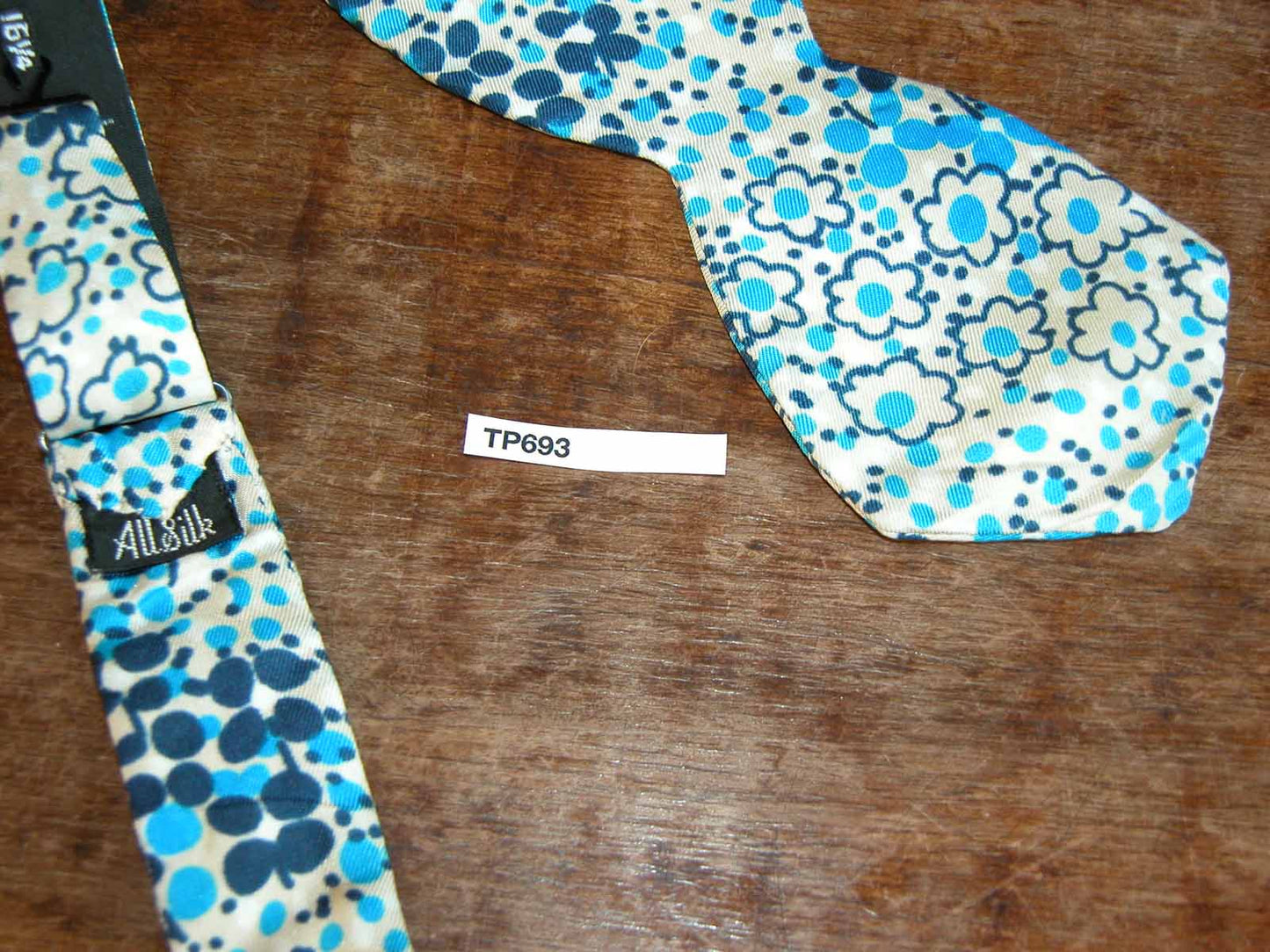 Vintage All Silk Blue Navy Beige Pointed Thistle Self Tie Adjustable Length Bow Tie