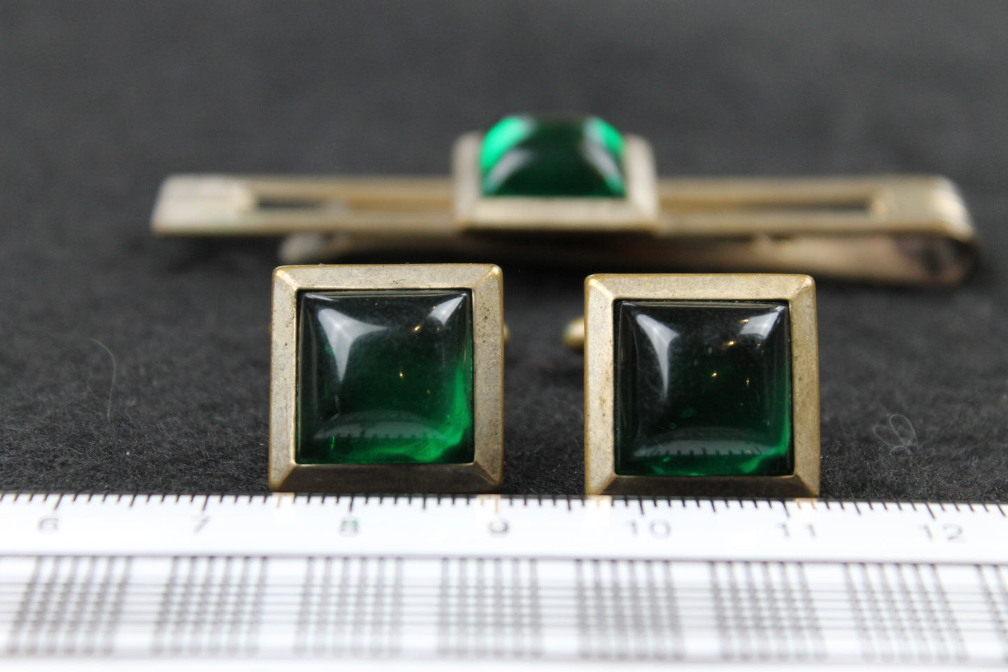 Vintage Green Square Lucite Stone Cufflinks and Tie Clip Set