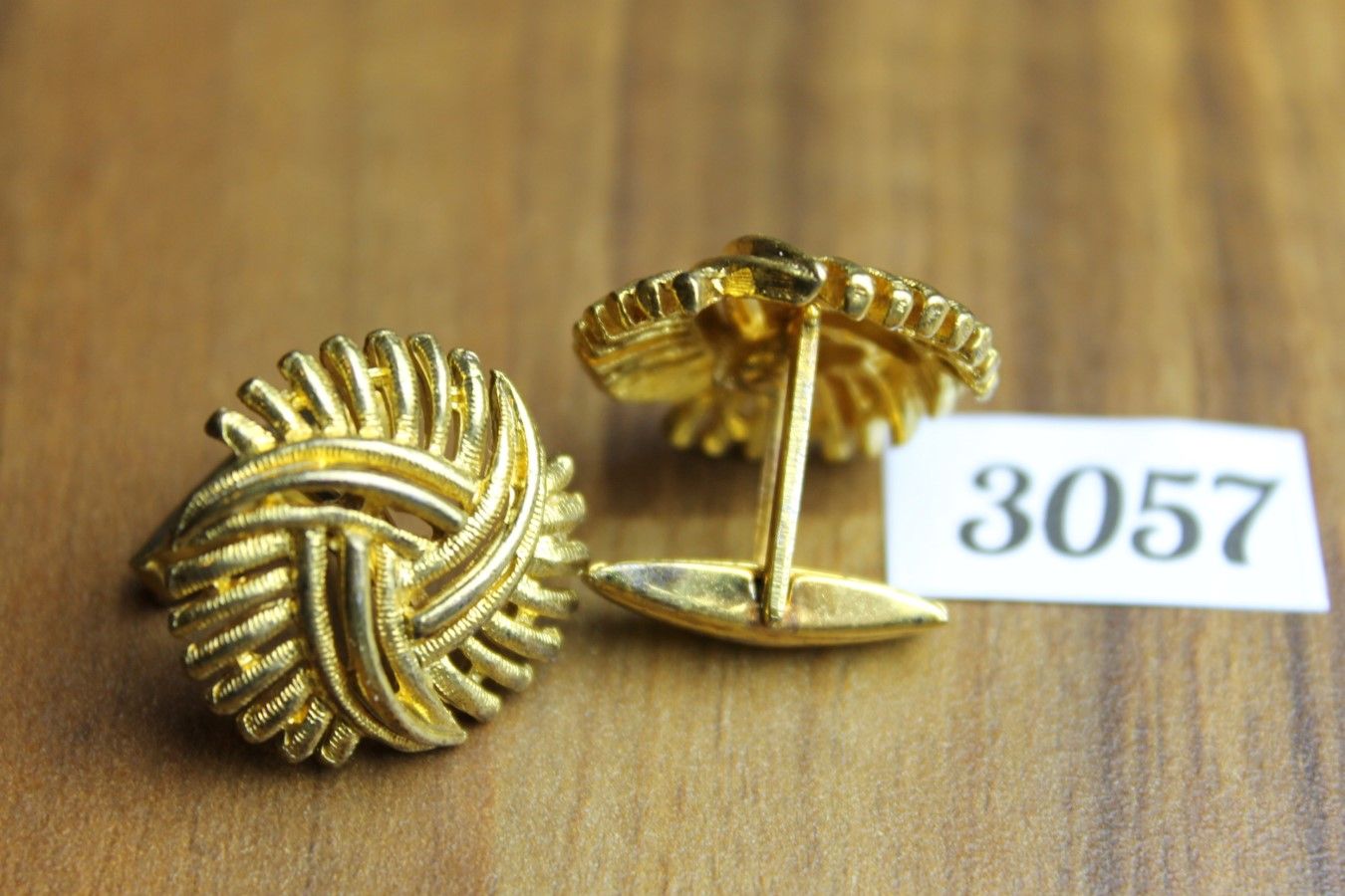 Vintage Gold Tone Metal Large Knot Cuff Links